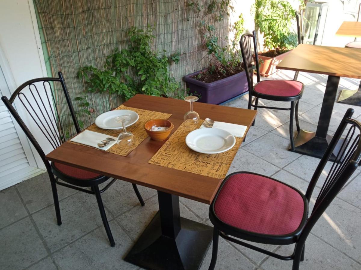 Agriturismo Vecchio Frantoio Villatella Ngoại thất bức ảnh